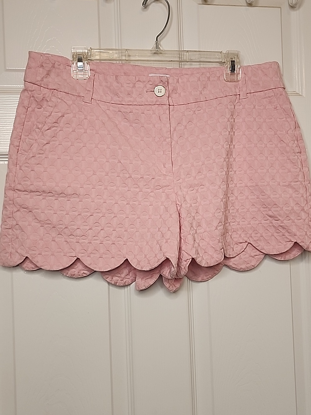 Crown And Ivy Womens Pink Plus Size Mid Rise Textured Scalloped Hem Shorts - Picture 3 of 14